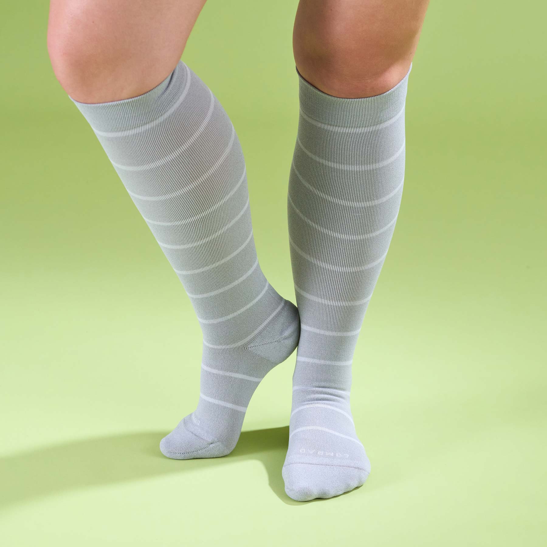 Knee-High Compression Socks – Stripes Grey (20-30 mmHg)